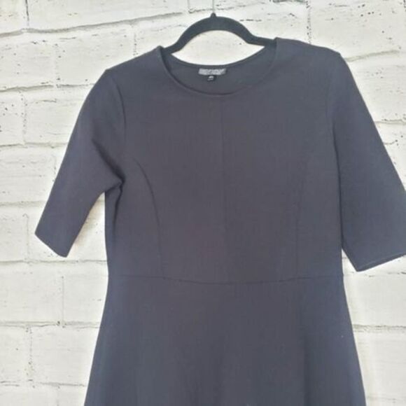 TopShop Black Short Sleeve Thermal Skater Fit & Flare Dress Sz US 8 EUR 40 UK 12 - Picture 4 of 9